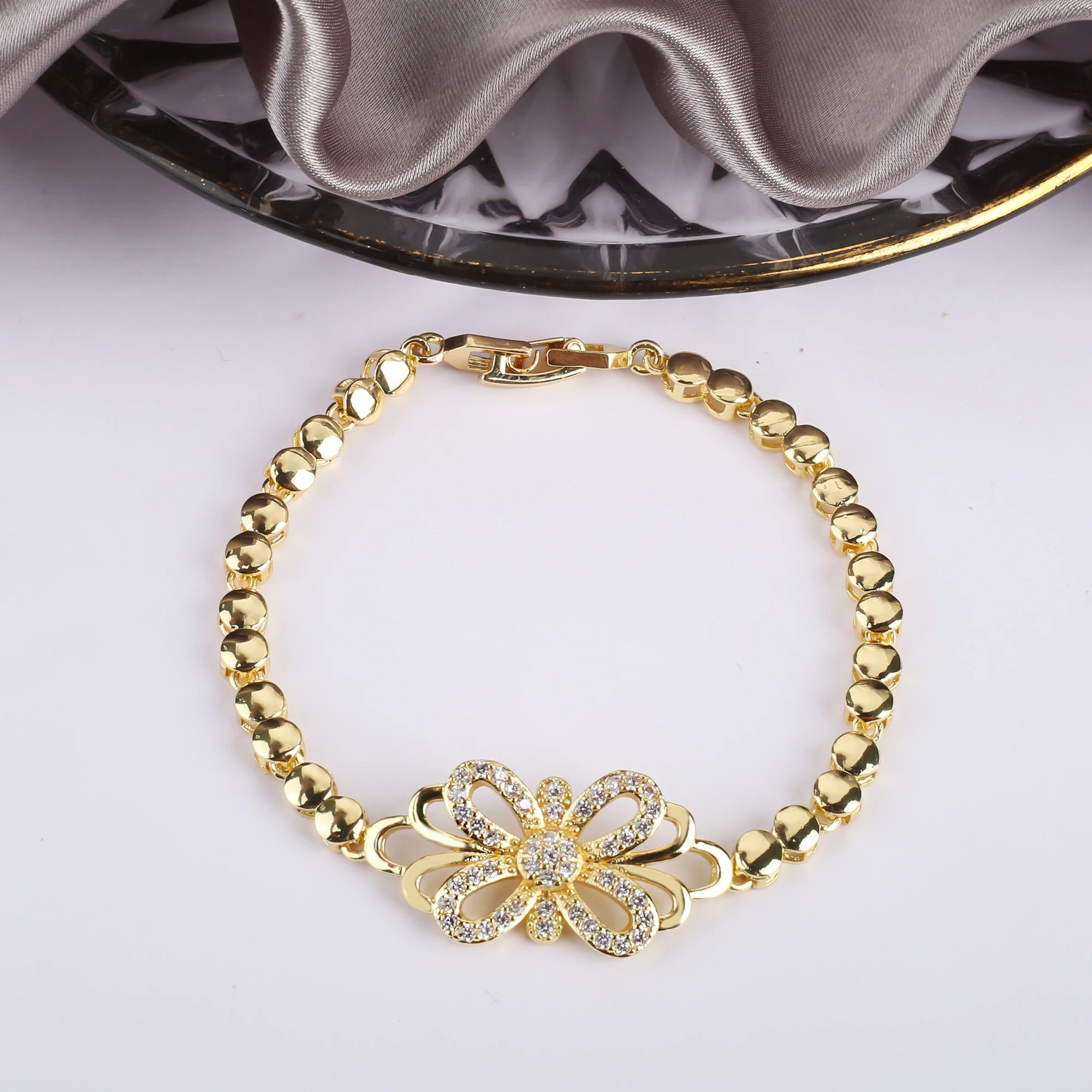 10 Style Classic Shiny CZ Heart Shaped Butterfly Star Geometric Bracelet Delicate For Women Party Wedding Jewelry Gift Wholesale Qme 1