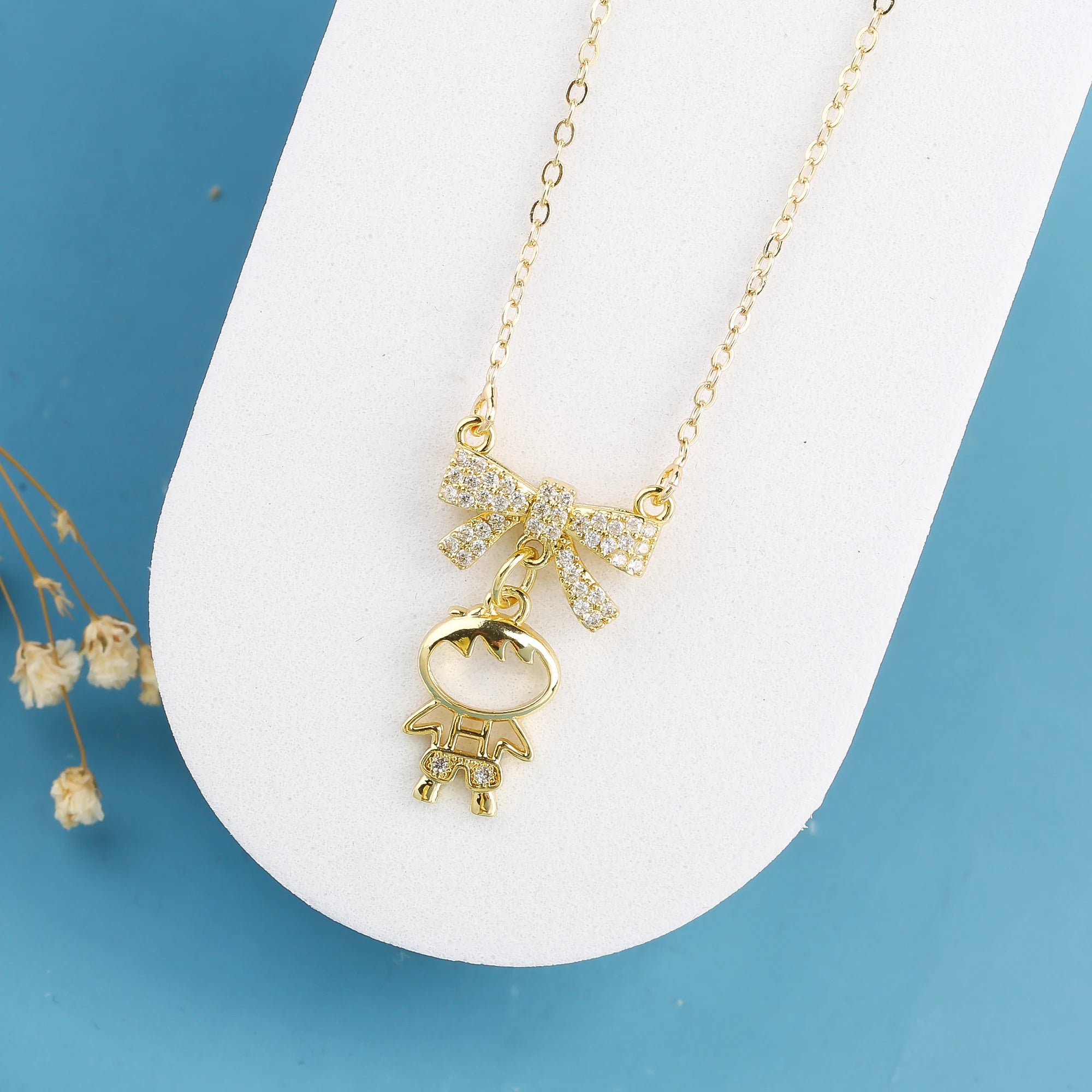 New Design Cute Boy Girl Character Zirconia Pendant Necklace Classic For Man Girl Wedding Jewelry Accessories Birthday Gift Qme