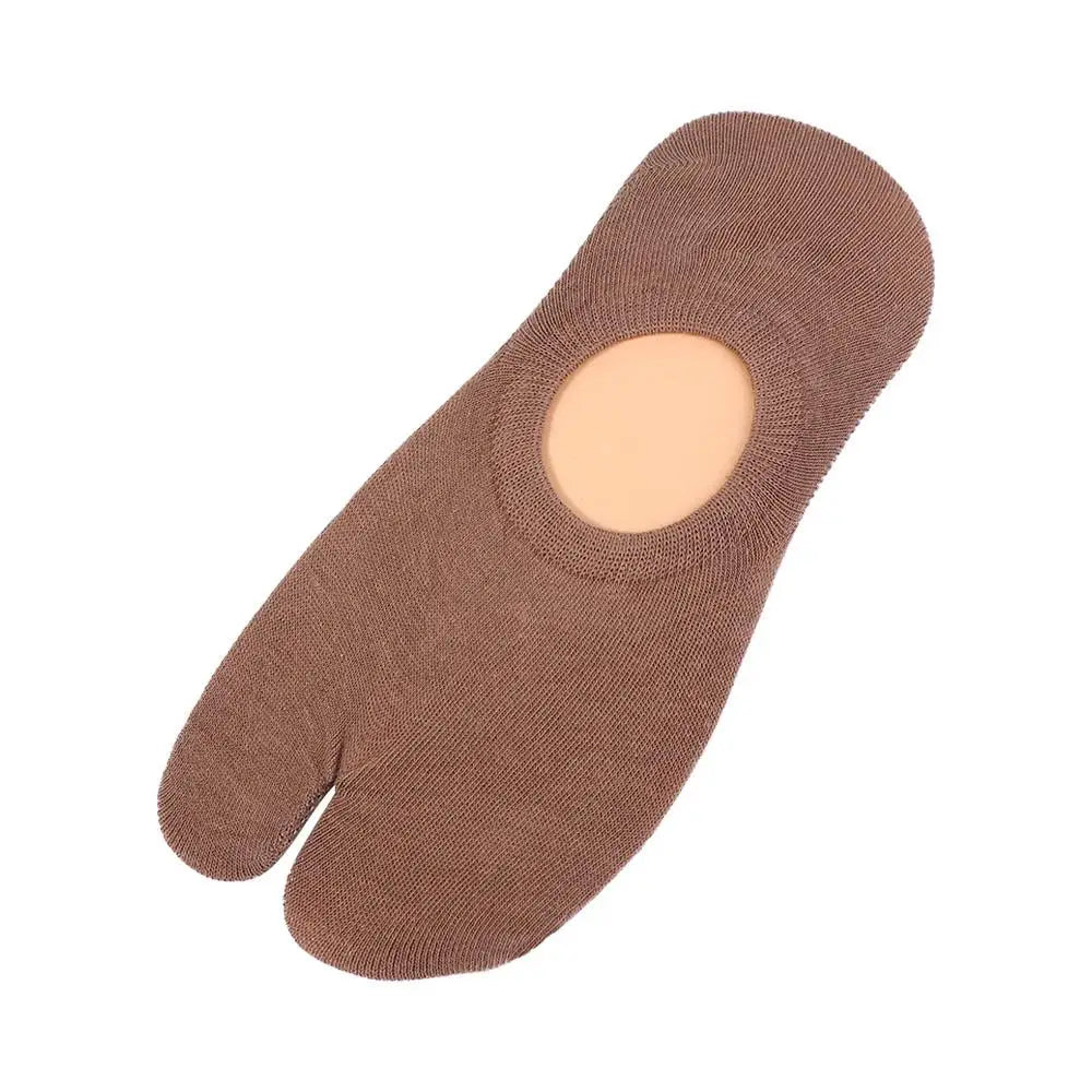 Simple Soft Japanese Women Summer Men Split Toe Socks Short Tube Two Qme coffee One Size