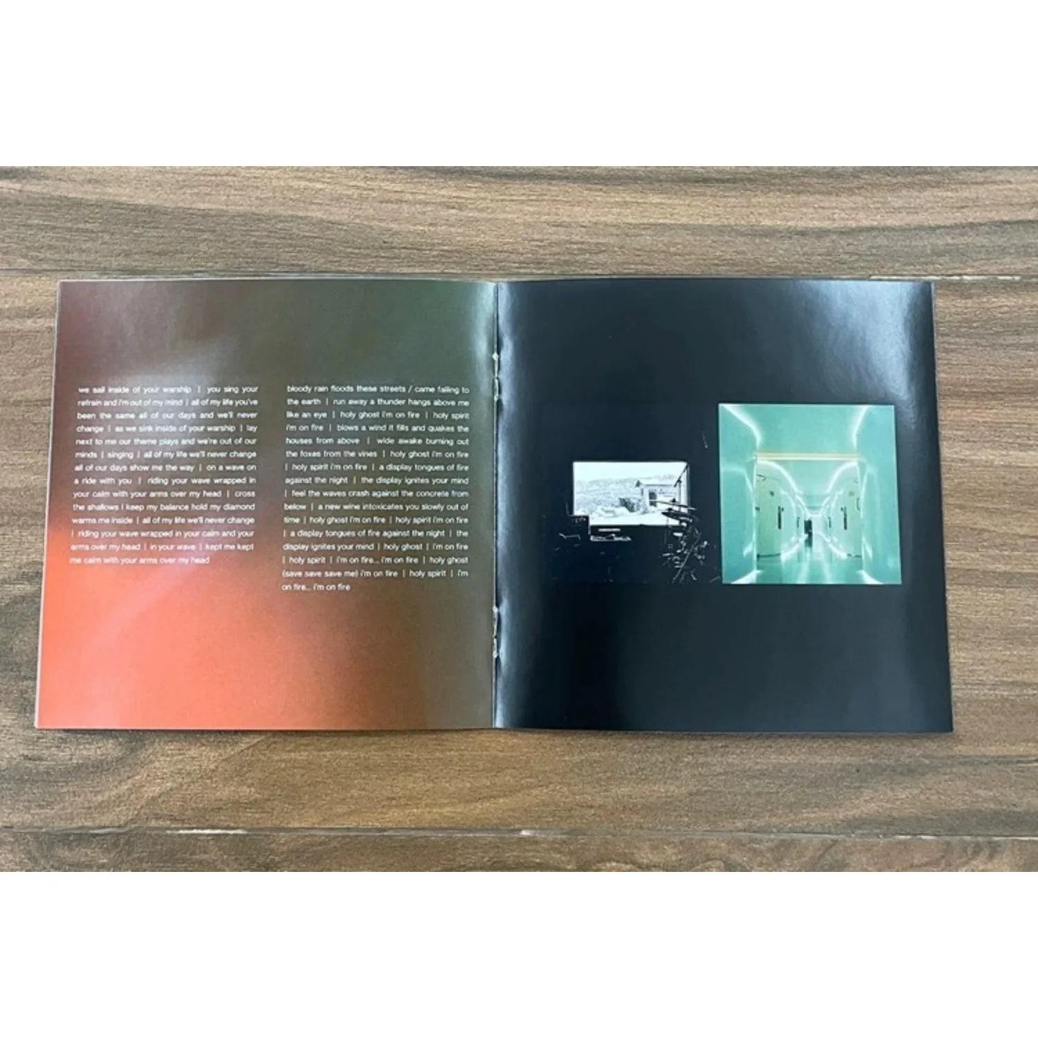 Alternative Rock Music CD, Green Background White Visual Art Themed Cover, Avant-Garde Emotional Track Collection Qme