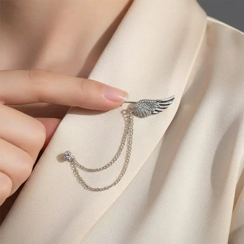 Angel Wings Tassel Chain Lapel Pin, Luxury Metal Feather Unisex Brooch Jewelry Gifts for Men Women Qme
