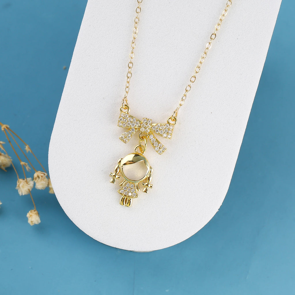 New Design Cute Boy Girl Character Zirconia Pendant Necklace Classic For Man Girl Wedding Jewelry Accessories Birthday Gift Qme
