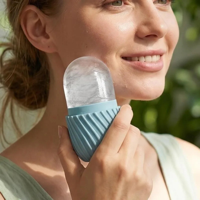 Facial Ice Roller Pore Shrinkage Silicone Face Cube Tray Portable Qme Color random