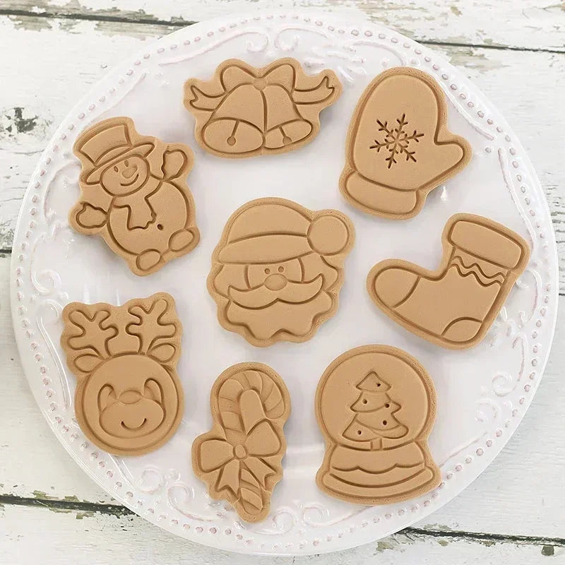 8Pcs/Set DIY Cartoon Biscuit Mould Christmas Cookie Plastic Baking Moulds Kitchen Baking Christmas Pie Cake Decorating Tools Qme