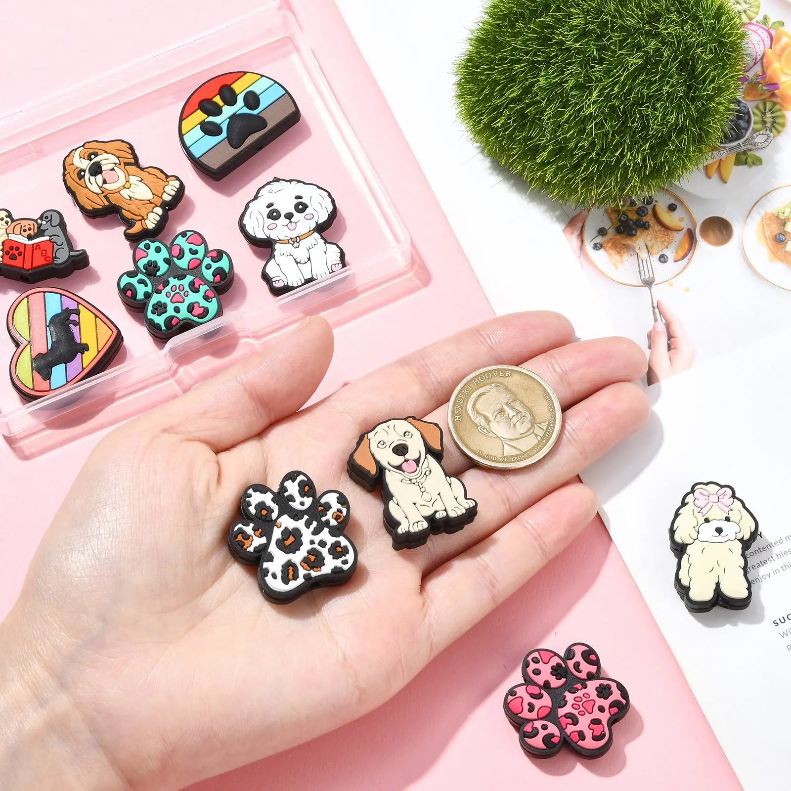 PandaHall 12Pcs Dog Silicone Focal Beads Pet Animal Puppy Silicone Beads Dog Paw Rubber Beads for Beaded Lanyards Jewelry Making Qme