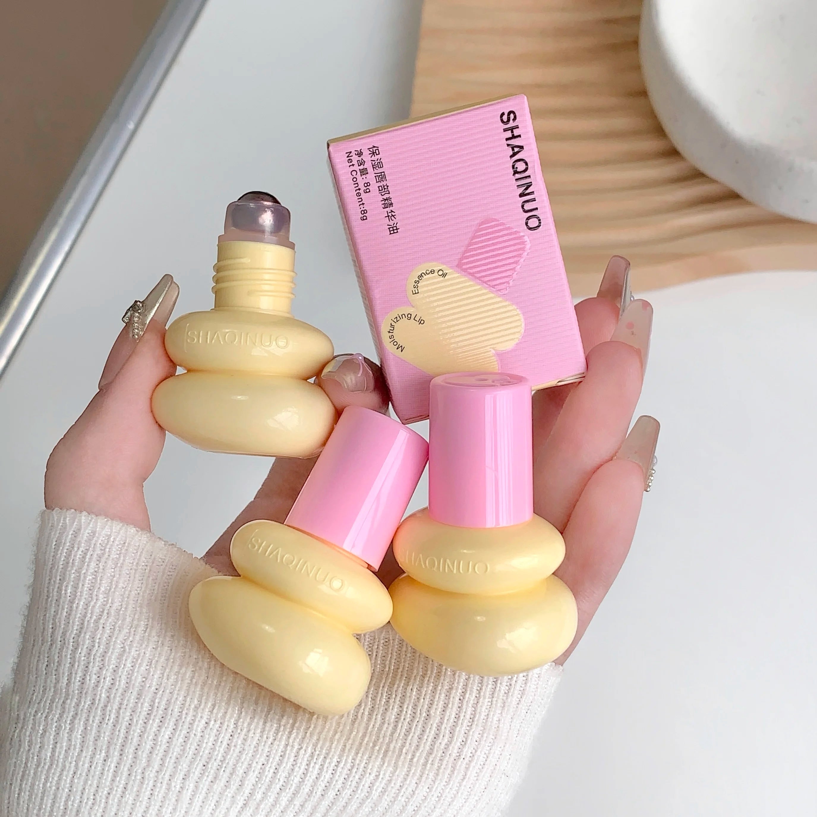 SHAQINUO Roll-on Moisturizing Lip Essence Oil Balm Gloss Hydrating Qme