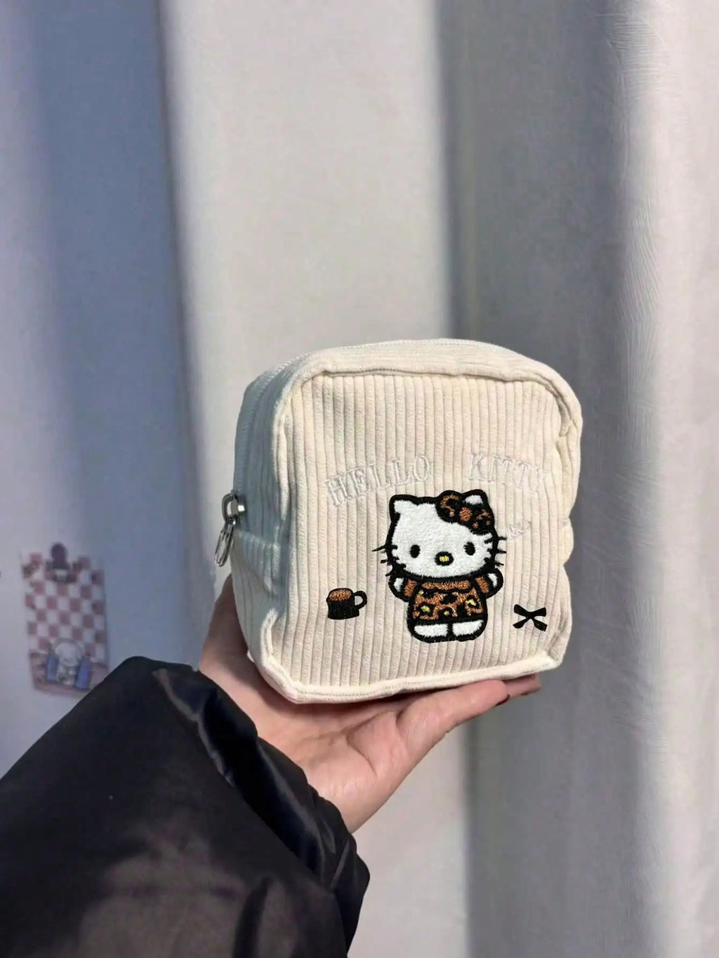Sanrio 1 Hello Kitty Pattern Makeup Bag Embroidered Chestnut Qme white
