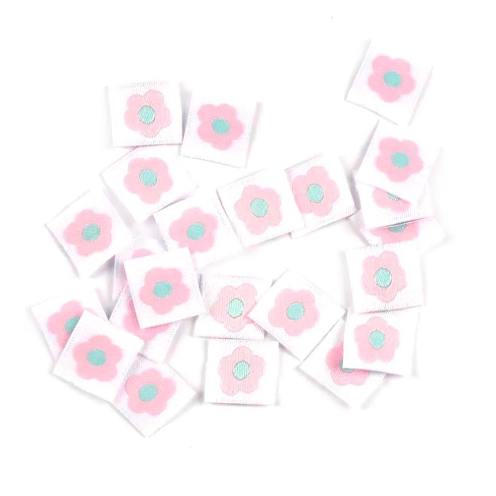 50Pcs Cute Flower Embroidery Mini Labels For Sewing Accessories Knitting Garment Bag Hat Tags DIY Kids Clothing Supplies 15*16mm Qme 2