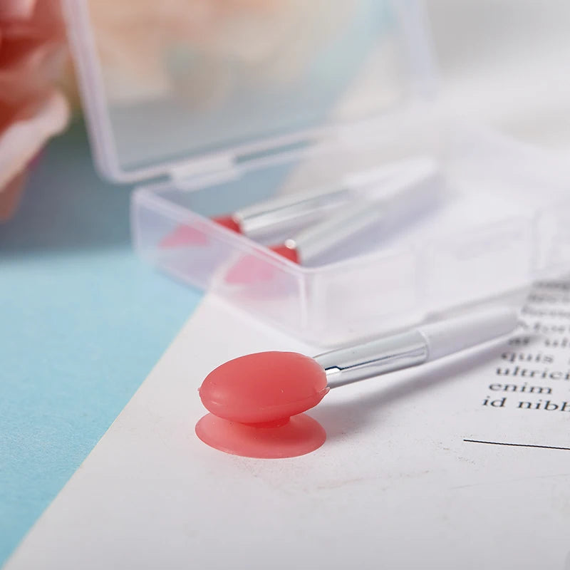 Soft Silicone Lip Balms Mask Brush Sucker Dust Cover Lipstick Qme