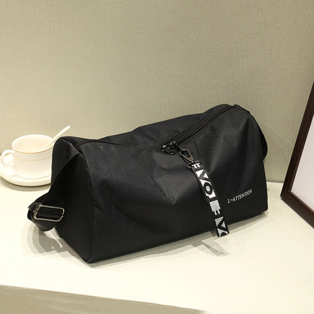 Portable Outdoor Fitness Gym Bags Multifunction Fashion Sport Gym Storage Bag 600D Nylon Adjustable Strap for Men Women Qme