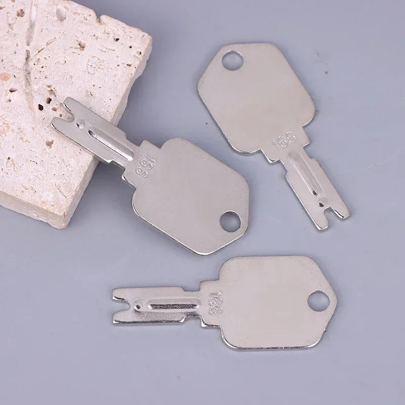 1/3/5Pcs For 166 186304 Forklift Key For Heavy Duty Equipment Keys For Excavator Dozer Loader Backhoe Starter A214062 5133504 Qme