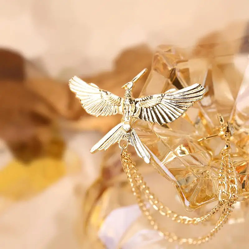 Creative Eagle Shaped Metal Chain Brooches Pin Man Suit Shirt Lapel Pin Women Jewelry Accessries Qme