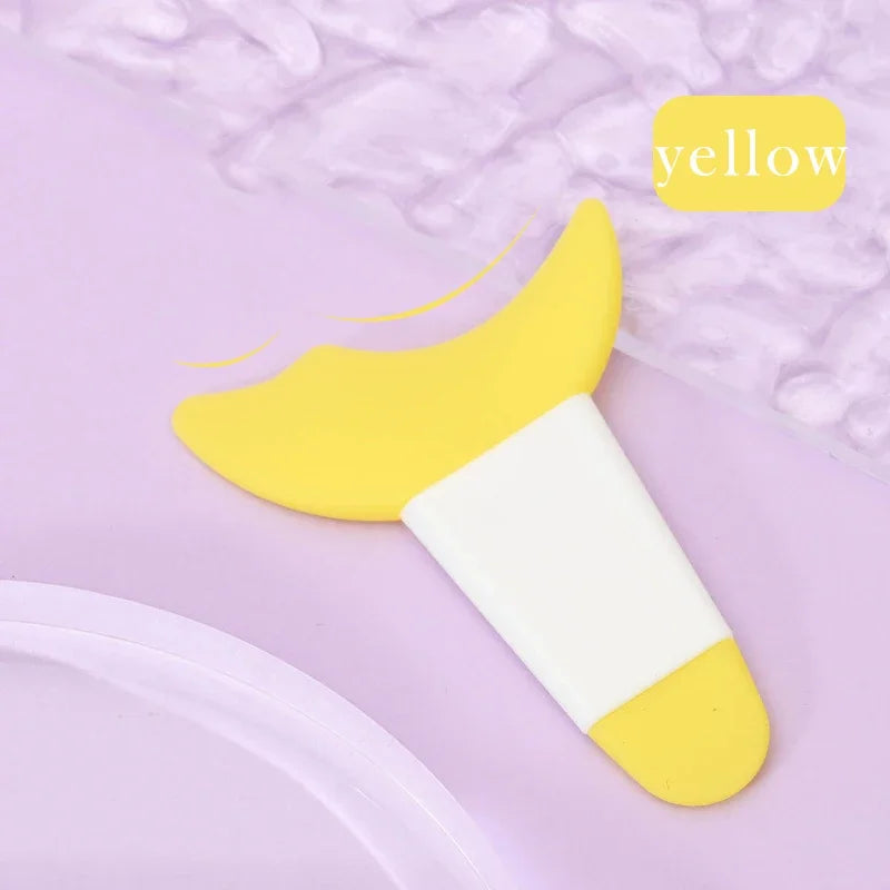 Silicone Eyeliner Stencil Tool Winged Eye Makeup Guide Reusable Easy Qme 1pcs yellow