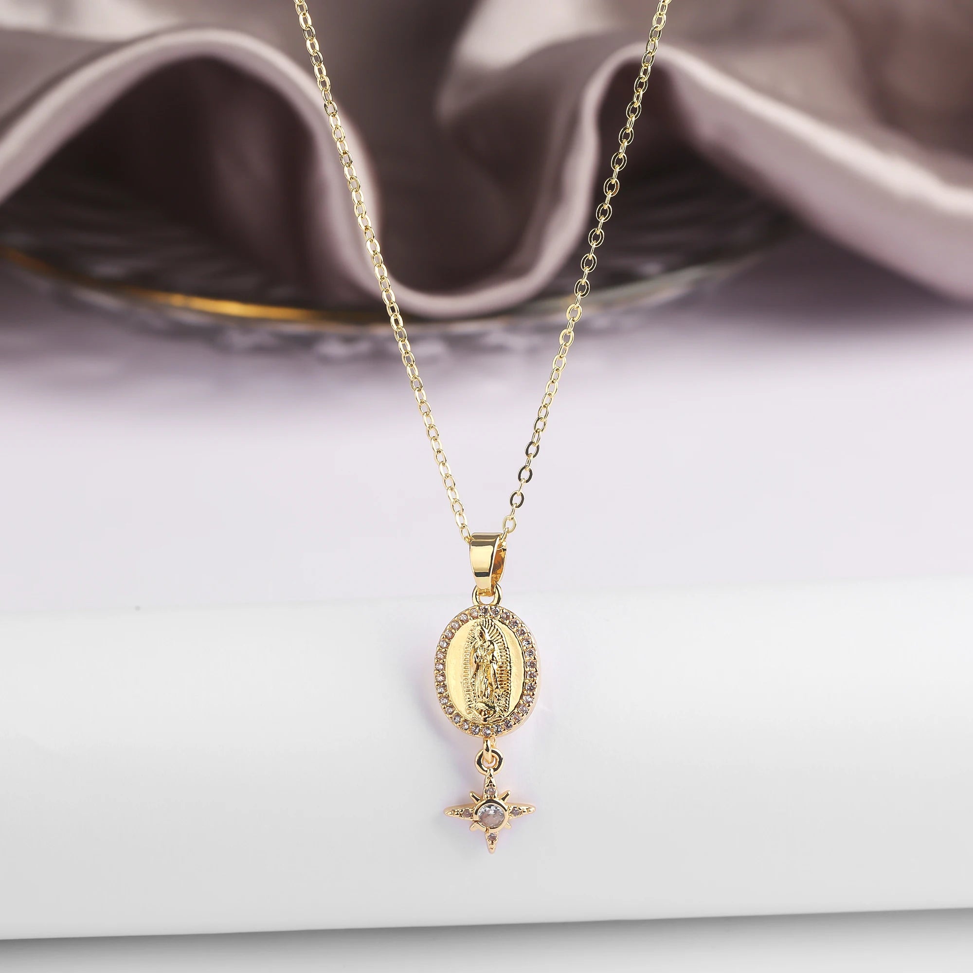 6 Color New Design Cute Female Crystal Zircon Necklace Classic St. Jude Cross Pendant Necklace For Women Men Party Jewelry Gifts Qme Style 7