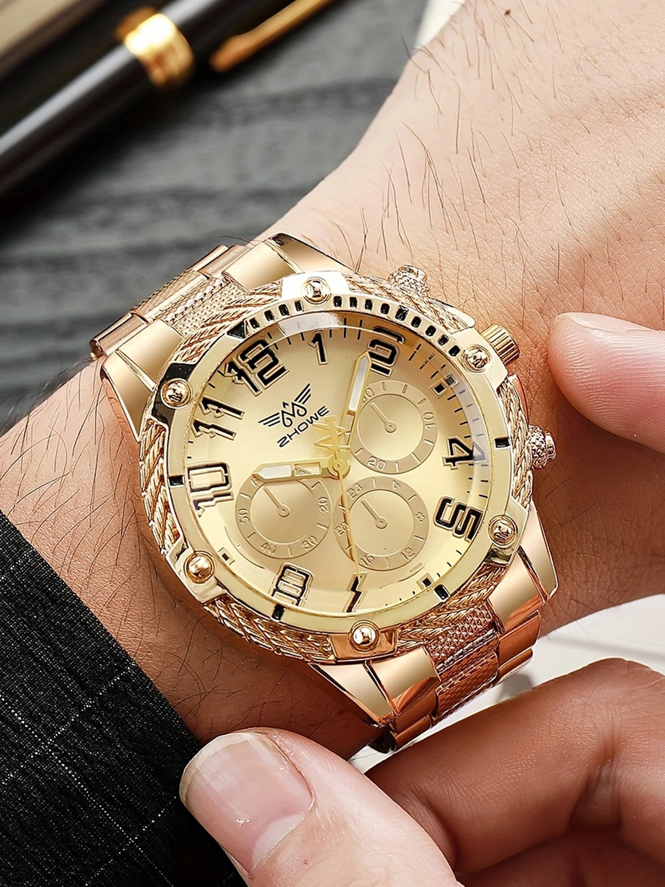 4pcs Men's new fashionable luxury business round fake three eye large dial quartz watch Qme