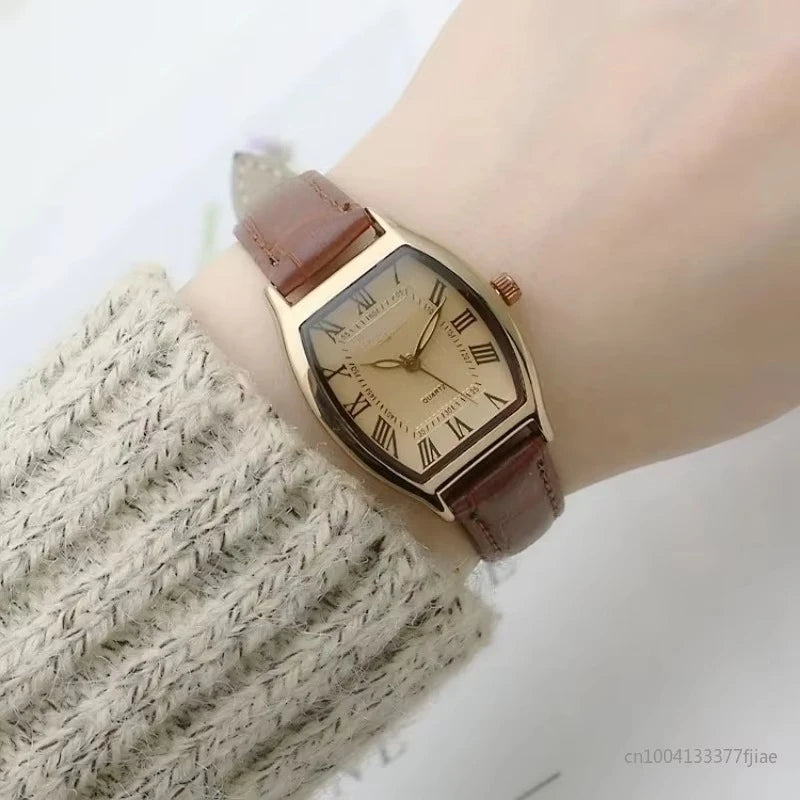 1 pcs Watch for Women Small Ladies Brown Wrist Watches Retro Vintage Leather Bracelet Black Quartz Wrist Watch mujer watch Qme brown