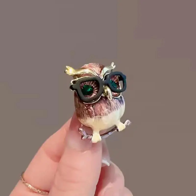 Delightful Antique Owl Cartoon Brooch Pins, Unique Animal Brooch for Women's Fashion, Stylish Jewelry Accessory Qme