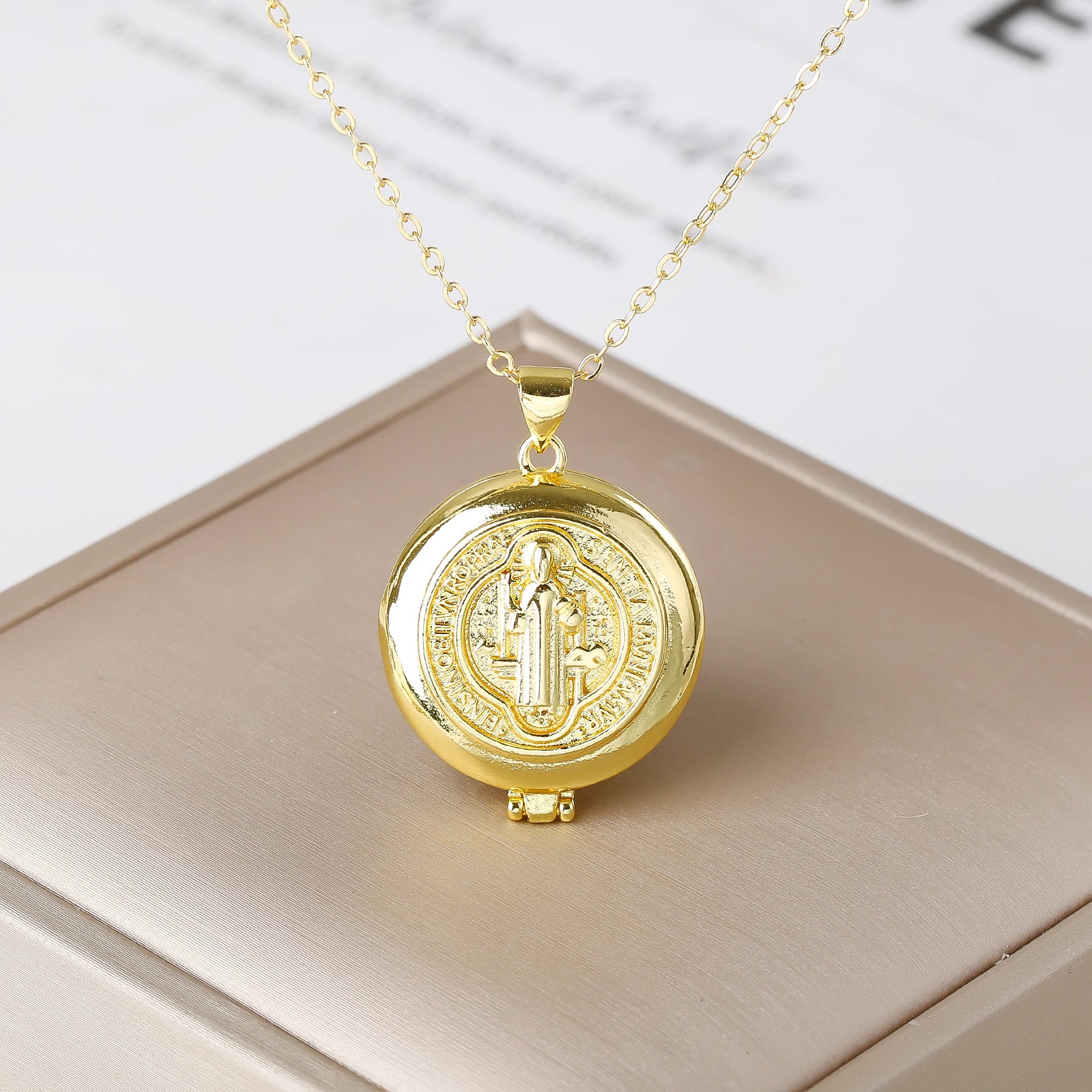 New Trendy Openable Religious Virgin Mary Saint Jude Zircon Photo Box Pendant Necklace for Female Male Daily Party Jewelry Qme 3