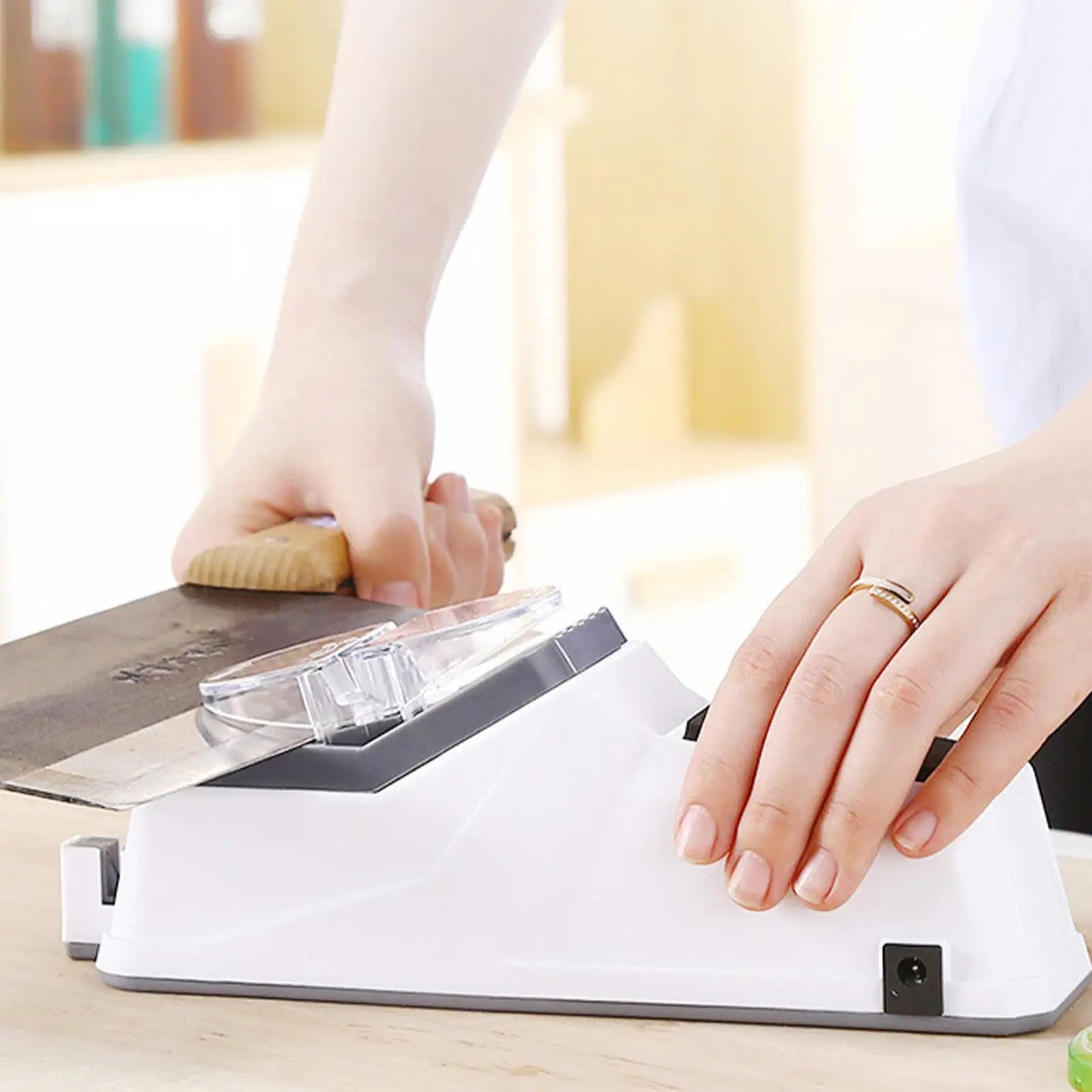 Knife Sharpeners For Kitchen Knives Professional Knife Sharpener For Home Kitchen Tools For 5 Seconds Quick Sharpening & Qme