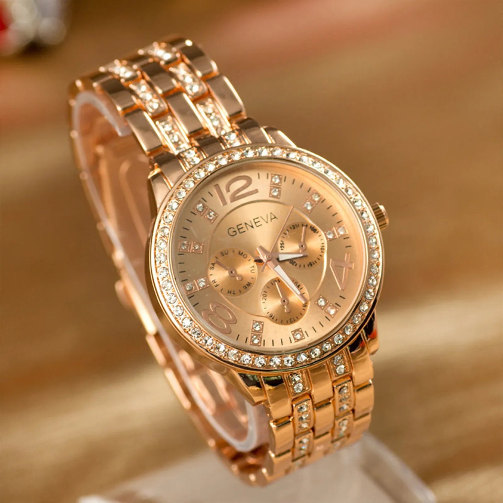 Female Fashionable Exquisite And Versatile Simple Business Alloy Stainless Steel Band With Diamond Quartz Round Wrist Watch Qme Rose Gold No