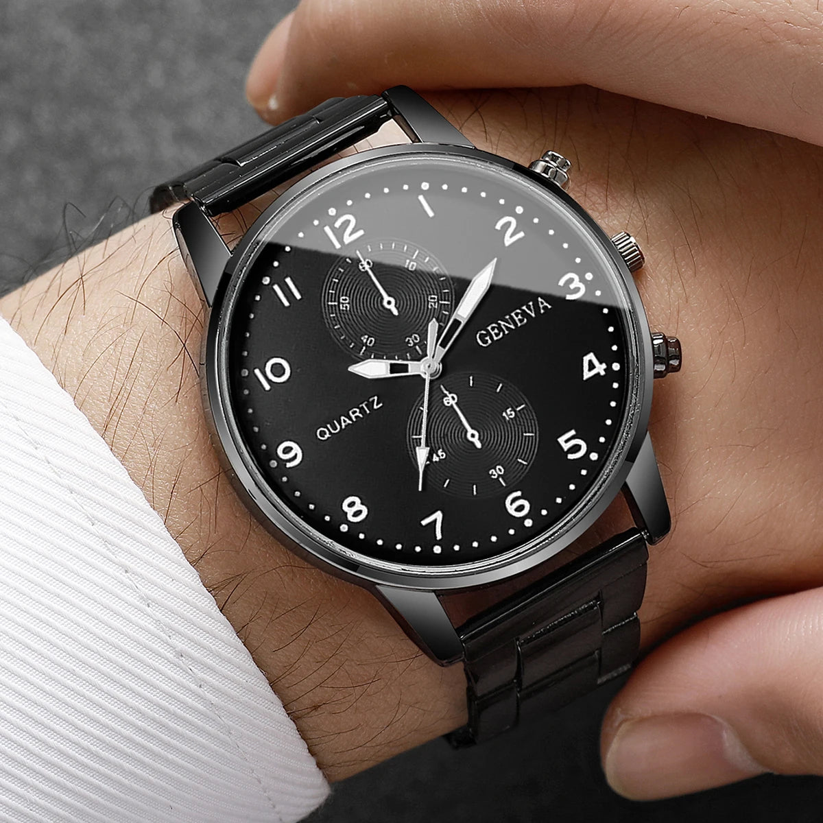Fashionable men's business watch luxury quartz watch men's watch (no box) Qme