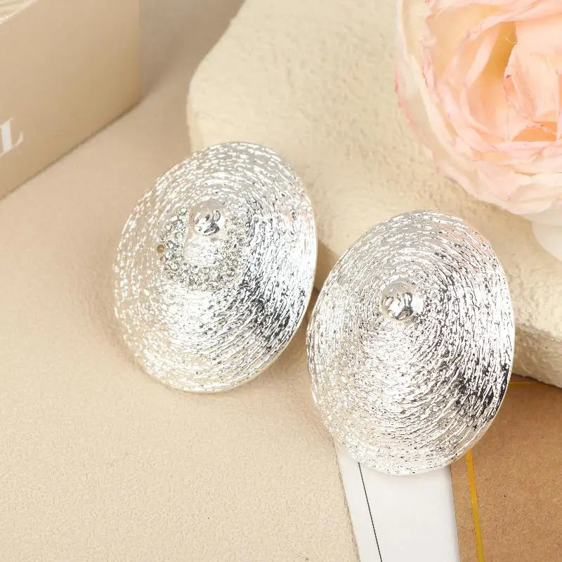 Retro Baroque Style Metal Oval Shaped Dangle Earrings Ring For Women Fashion Jewelry Gift Accessories Qme silver earrings