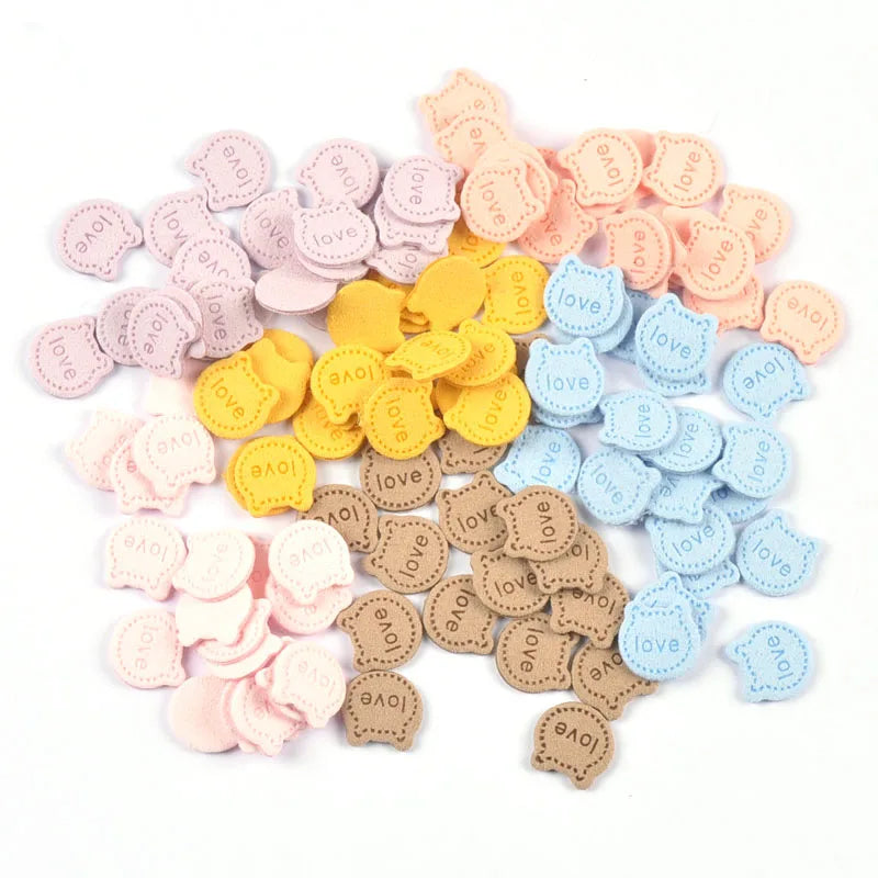 50Pcs Love Letter Cat Embossing Leather Labels For Clothes Sewing Accessories Garment DIY Crafts Supplies Kid Hats Shoes Tags Qme