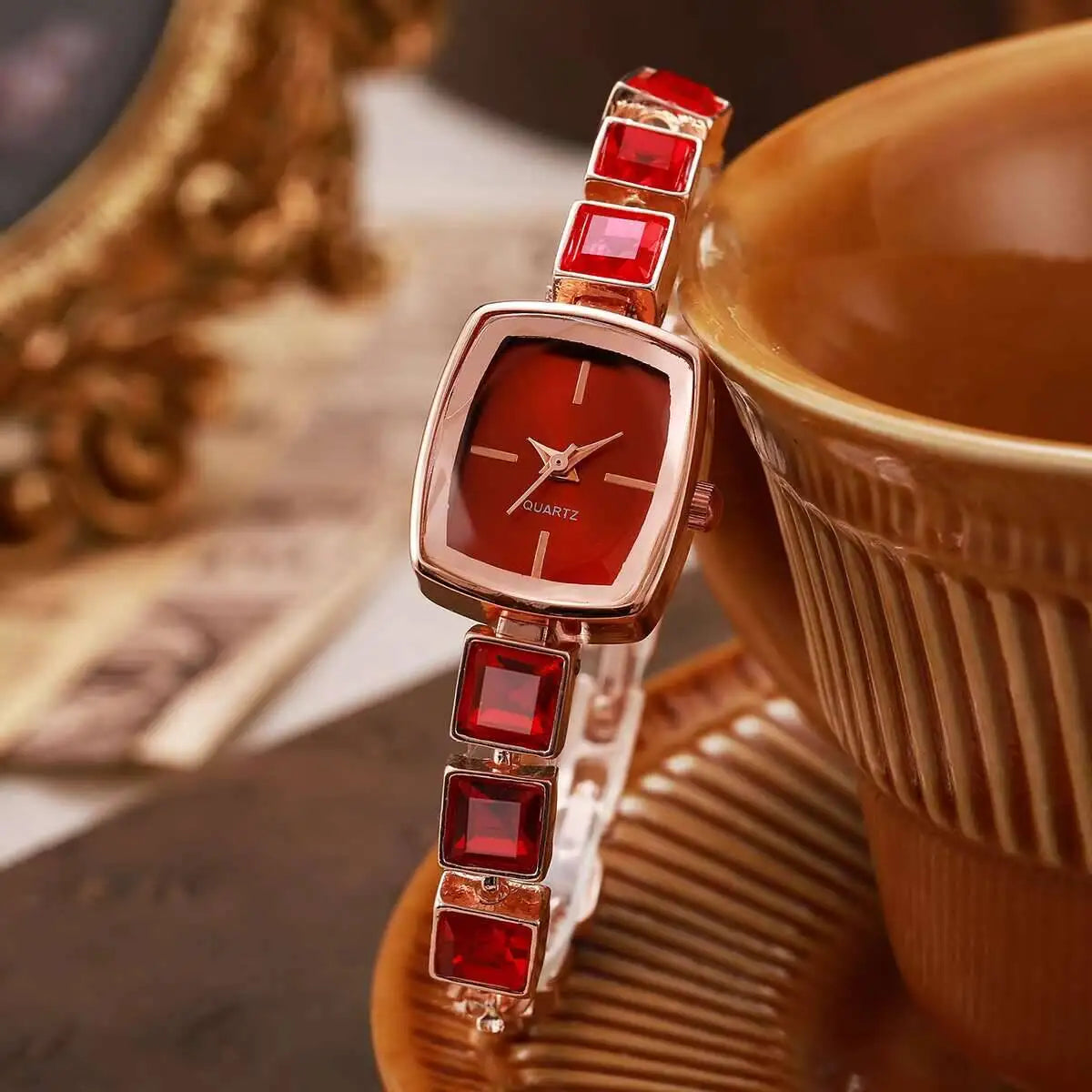 Moda praça feminina relógio de quartzo luxo strass pulseira relógio de pulso para senhoras reloj mujer Qme