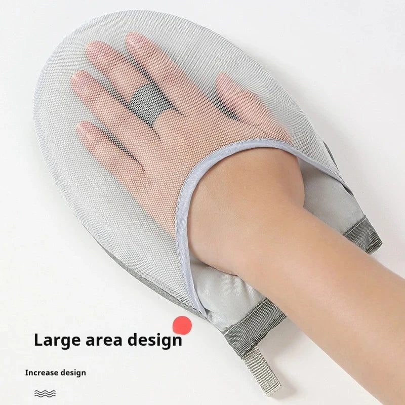 Portable fabric ironing board, with insulated gloves and tray Qme