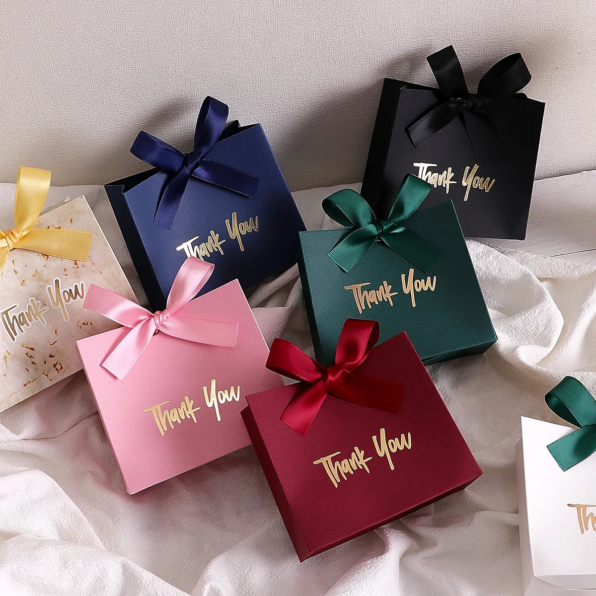 10 Mini Gift Boxes/Gift Bags with Gold Ribbon and Thank You Text Design, Available in Various Colors, Perfect for Wedding Favors, Mother's Day, Father's Day Party Gifts, and Small Gifts, as Well as Birthday, Gender Reveal, Gr Qme