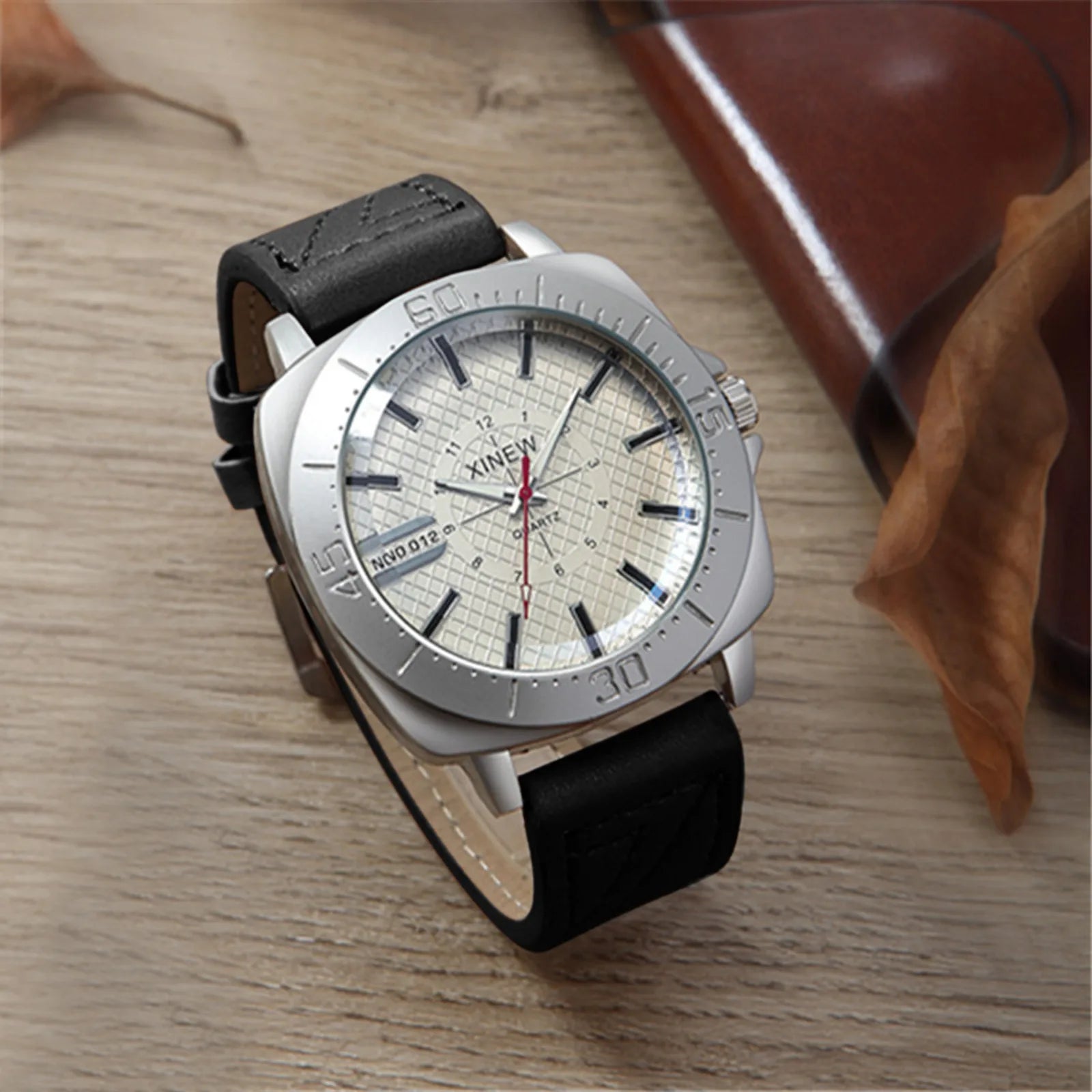 Male Hig-end Fashion Simple Business Leather Band Strap Glass Minimalist Round Dial Versatile Daily Outgoing Quartz Wrist Watch Qme D