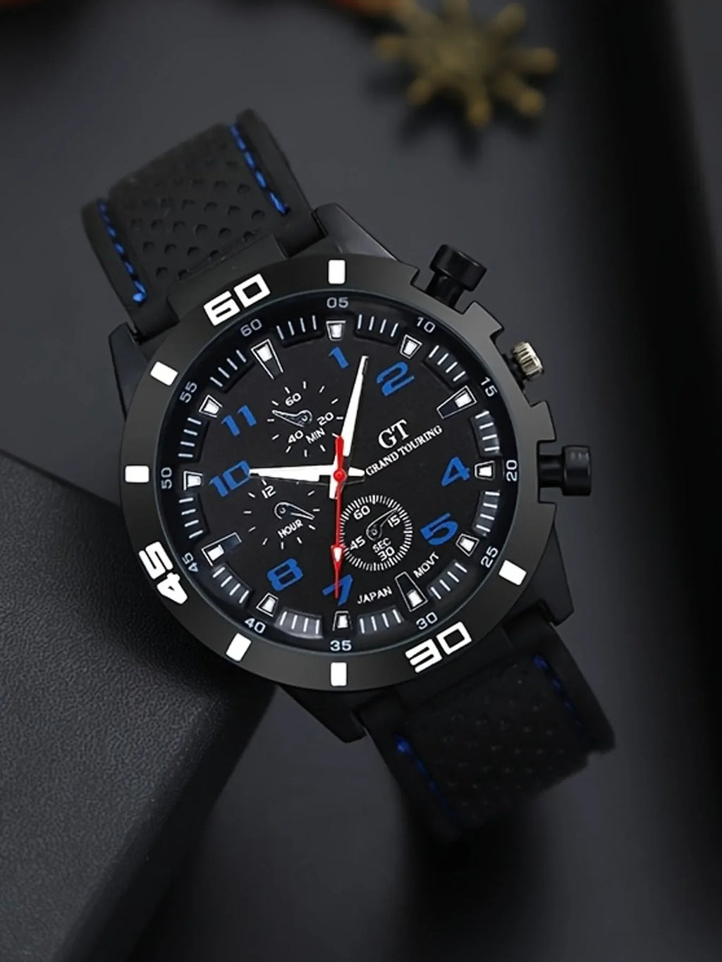 3-piece Classic and fashionable silicone car line men's quartz watch, casual and fashionable watch Qme