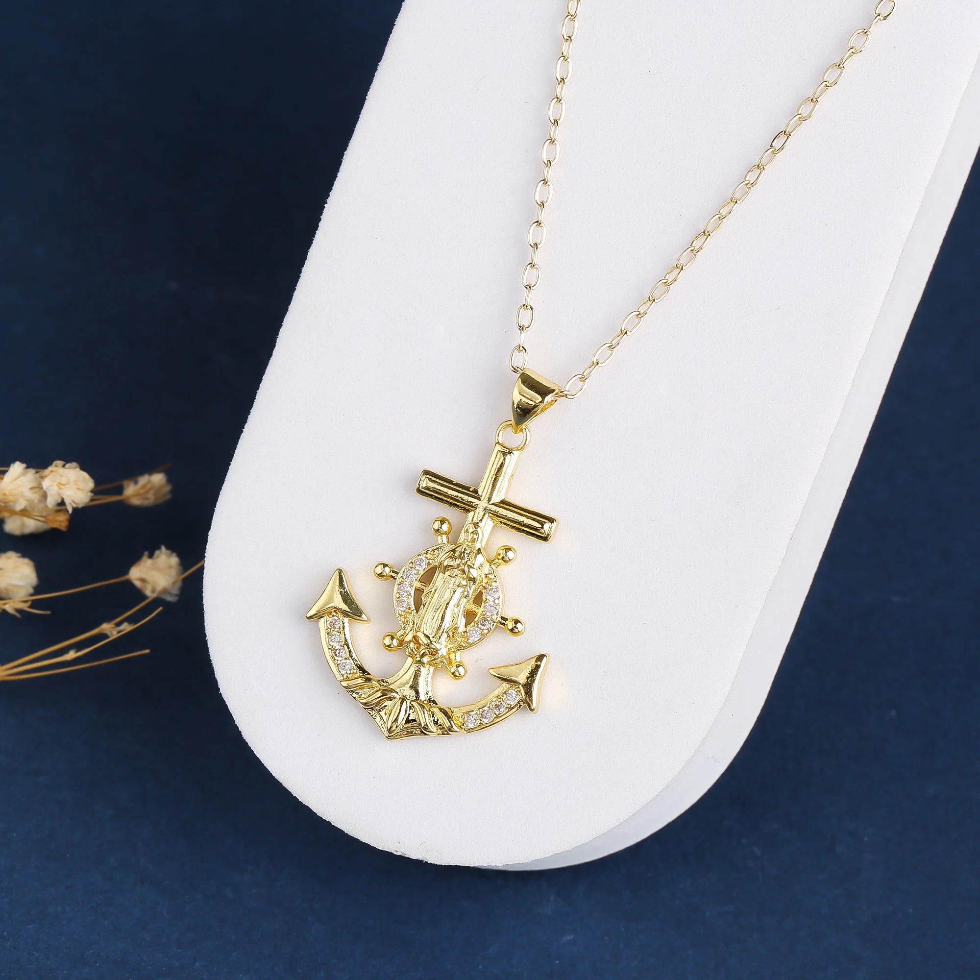 Classic New Creative Gold Plated Anchor Cross Religious Zircon Pendant Necklace Ins Popular Party Jesus Jewelry For Men Women Qme 2