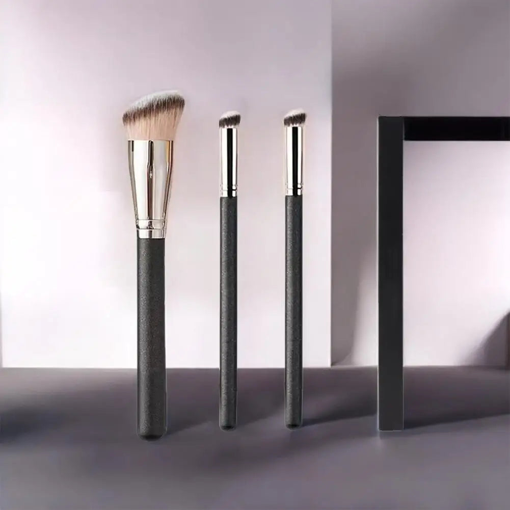 Concealer Brush Under Eye Mini Angled Nose Contour Concealing Qme