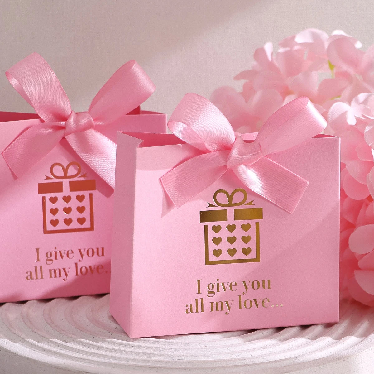10 Pack of Cute Mini Gift Boxes in Heart Shape - Perfect for Valentine's Day, Weddings and Special Occasions - Ideal for Candies Qme