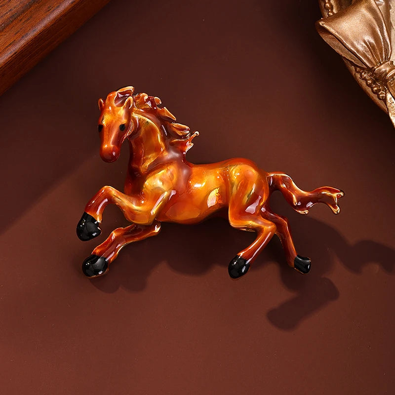 Classic Horse Brooches For Women Zodiac Animal Lapel Pins Casual Party Accessories New Year Gifts Friends Qme A15