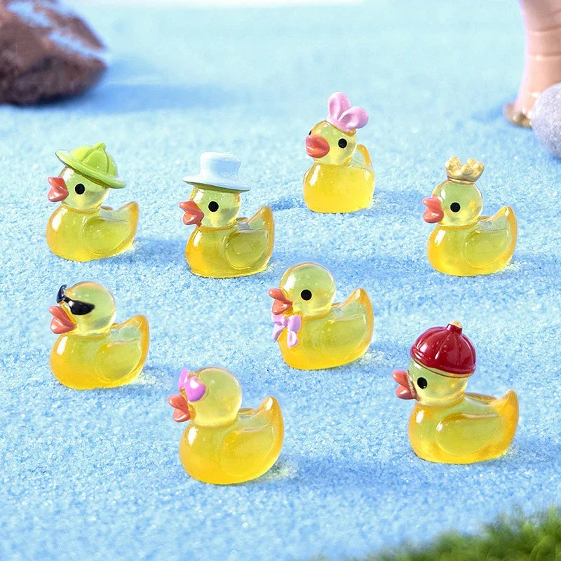 8pcs Luminous Resin Mini Yellow Duckling Miniatures Doll House Glow-in-the-Dark Ducks Figurines For DIY Aquarium Garden Decor Qme