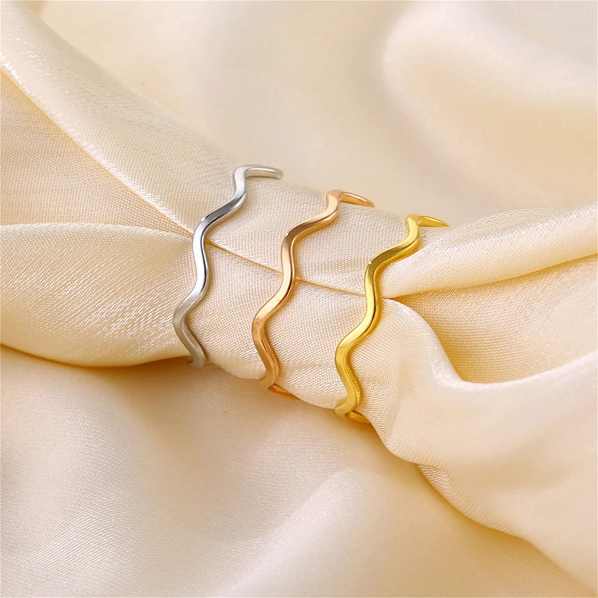 Fashion Simple Wave Ring Stainless Steel Women‘s Vintage Geometric Line Finger Rings Wedding Jewelry Gift for Lover Couple New Qme