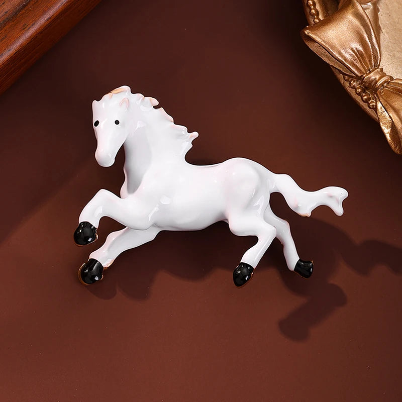 Classic Horse Brooches For Women Zodiac Animal Lapel Pins Casual Party Accessories New Year Gifts Friends Qme A13