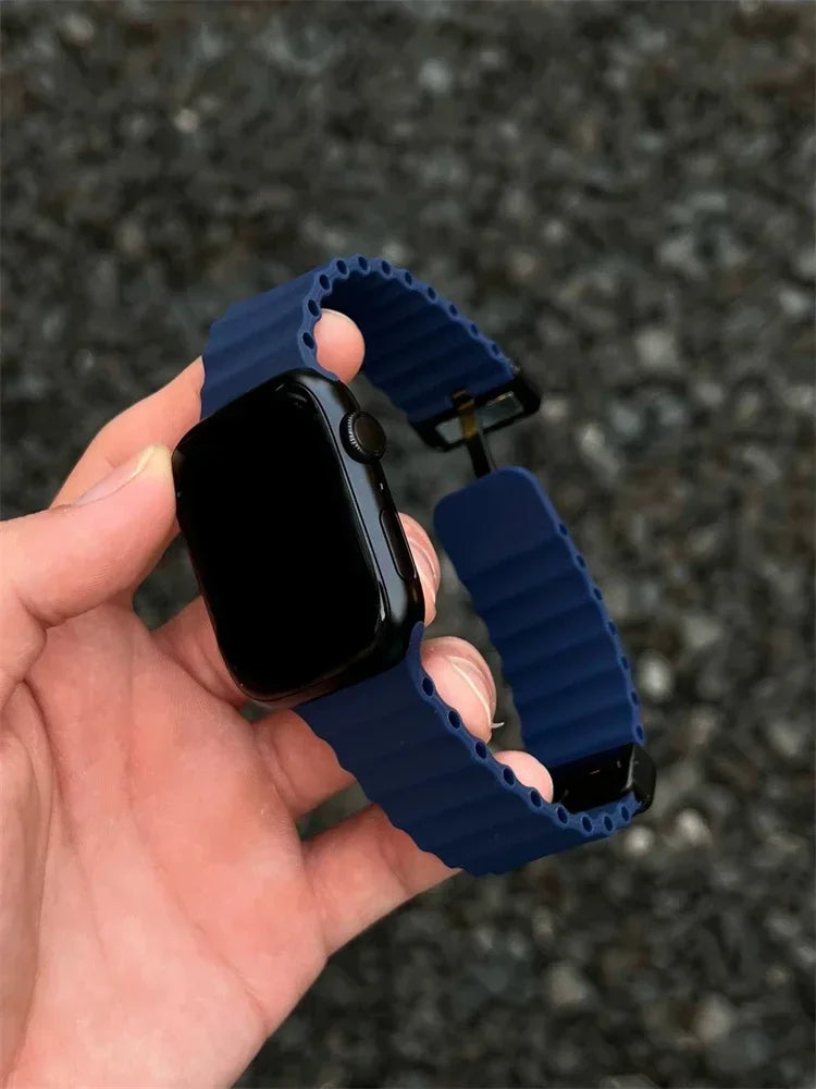 Silicone Strap For Apple watch band 49mm 46 45 44 40 41 38mm magnetic buckle bracelet iWatch series 3 4 5 6 se 7 8 9 10 Ultra 2 Qme Midnight Blue 42-44-45-49mm