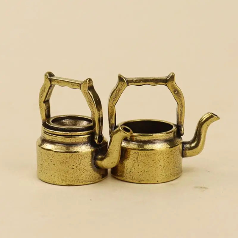 Desk Ornament Antique Copper Mini Fingertip Kettle Teapot Pocket Incense Burner Retro Brass Tea Pet Home Decor Accessories Qme
