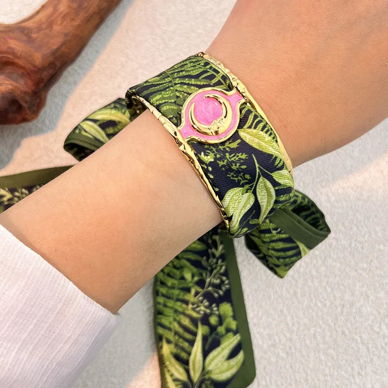 Stainless steel wide hollow bracelet y2k sun moon shape scarf bracelet vintage autumn winter exquisite jewelry for women Qme