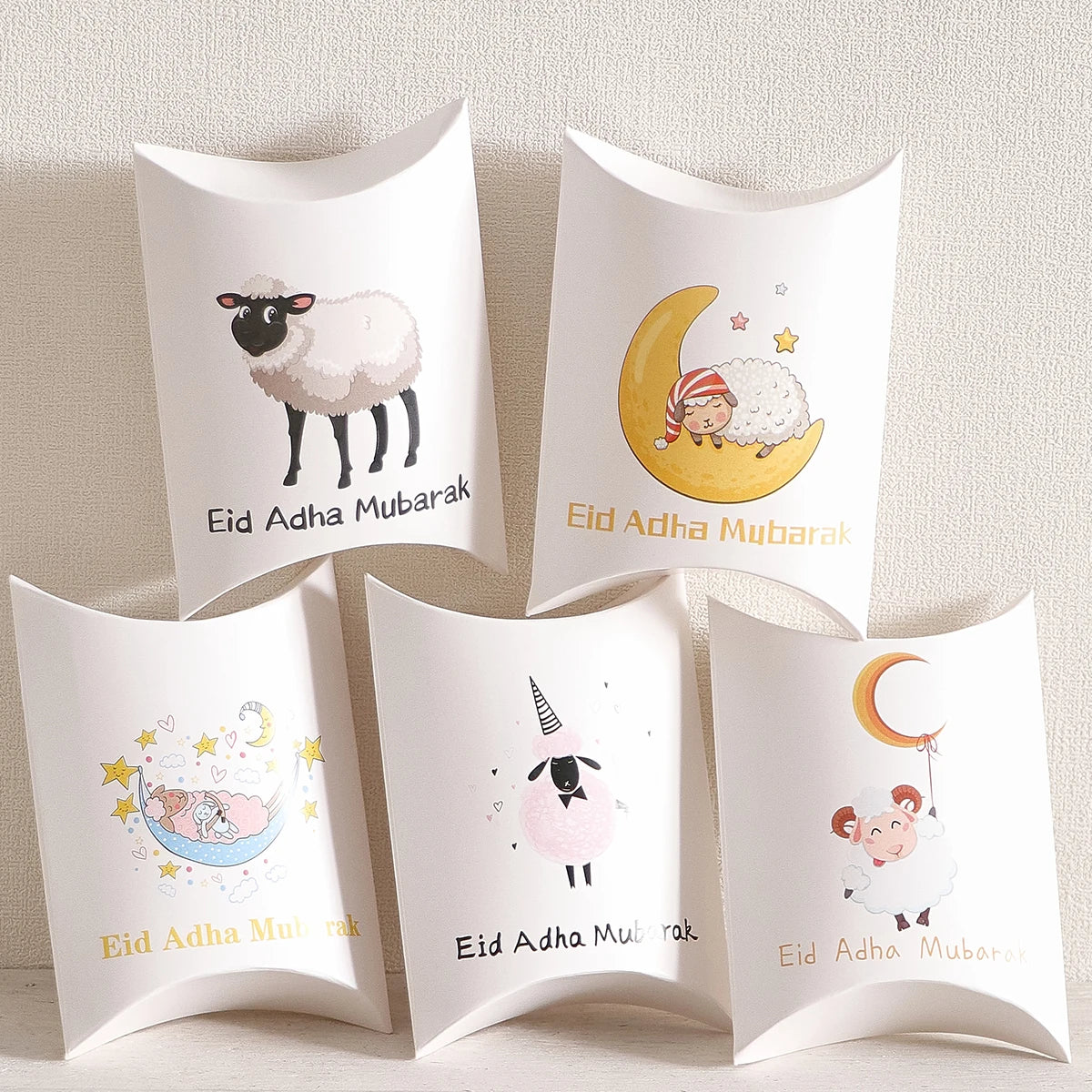 5-Piece Mini Eid Pillow Gift Box with Assorted Lamb Pattern Prints, Small Candy Gift Box for Eid Al-Adha Party Favors, Congratul Qme