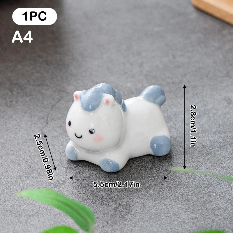 Cute Ceramic Horse Chopstick Rest Rack & Holders Spoon Fork Knife Stand Flatware Organizer Horse Year Ornaments Table Decor Qme A4