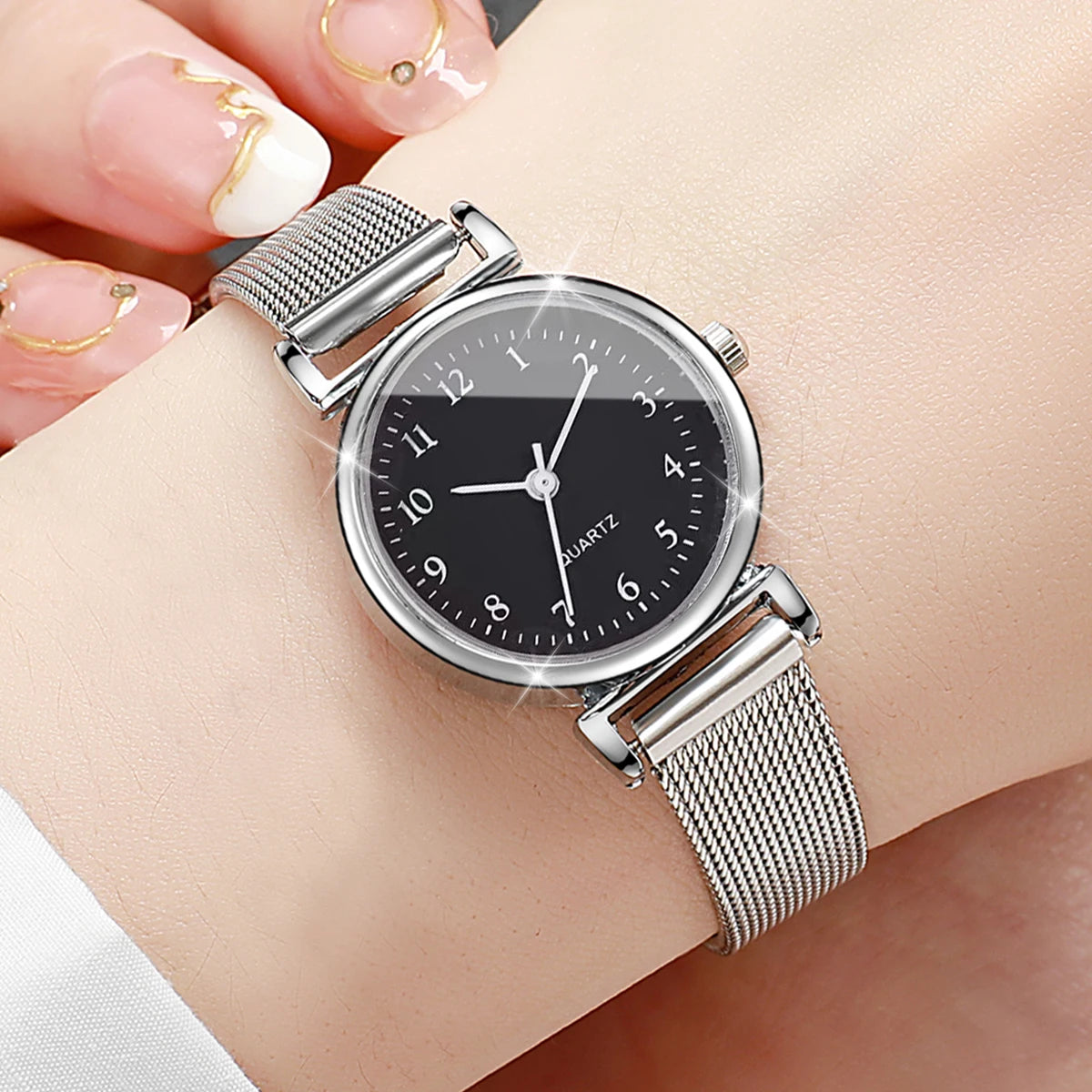 European and American Retro Trendy Student Fashion Korean Style Simple Small Round Bracelet Watch Qme