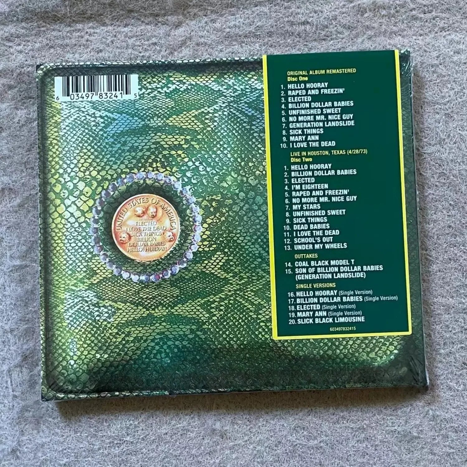 Vintage Rock Remastered Compilation CD Snake Skin Texture Emblem Design High-Fidelity Live Performance Audio Disc for Rock Fans Qme