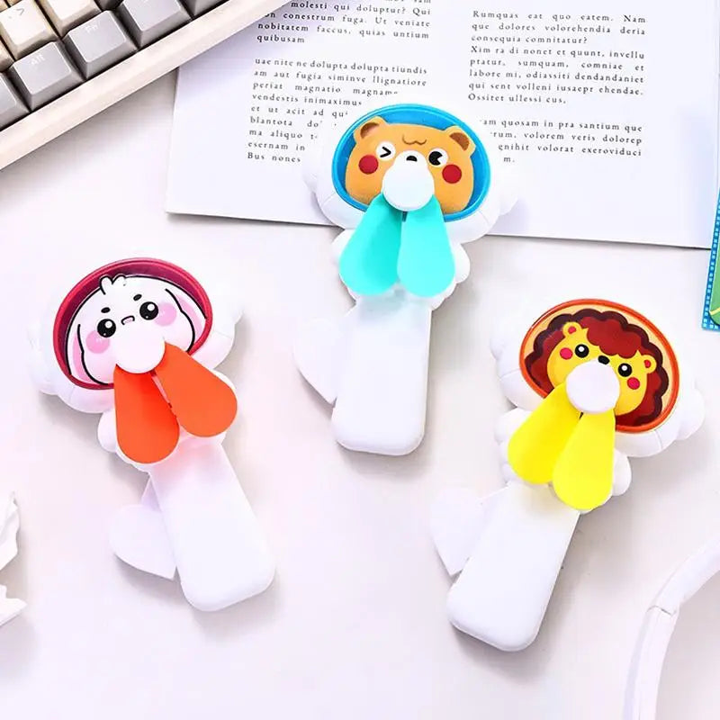 Portable Hand Pressure Fan Toys Kids Adult Birthday Random Mini Qme 1pcs randomly sentC