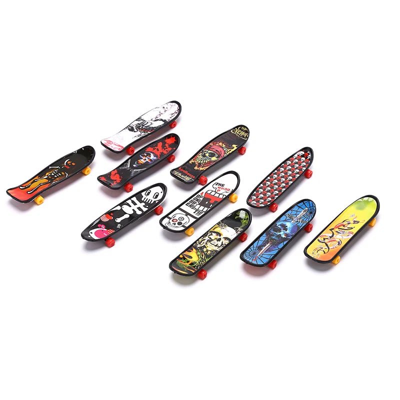 Plastic Mini Skate Finger Skateboarding Fingerboard Novelty Toys Boys Qme