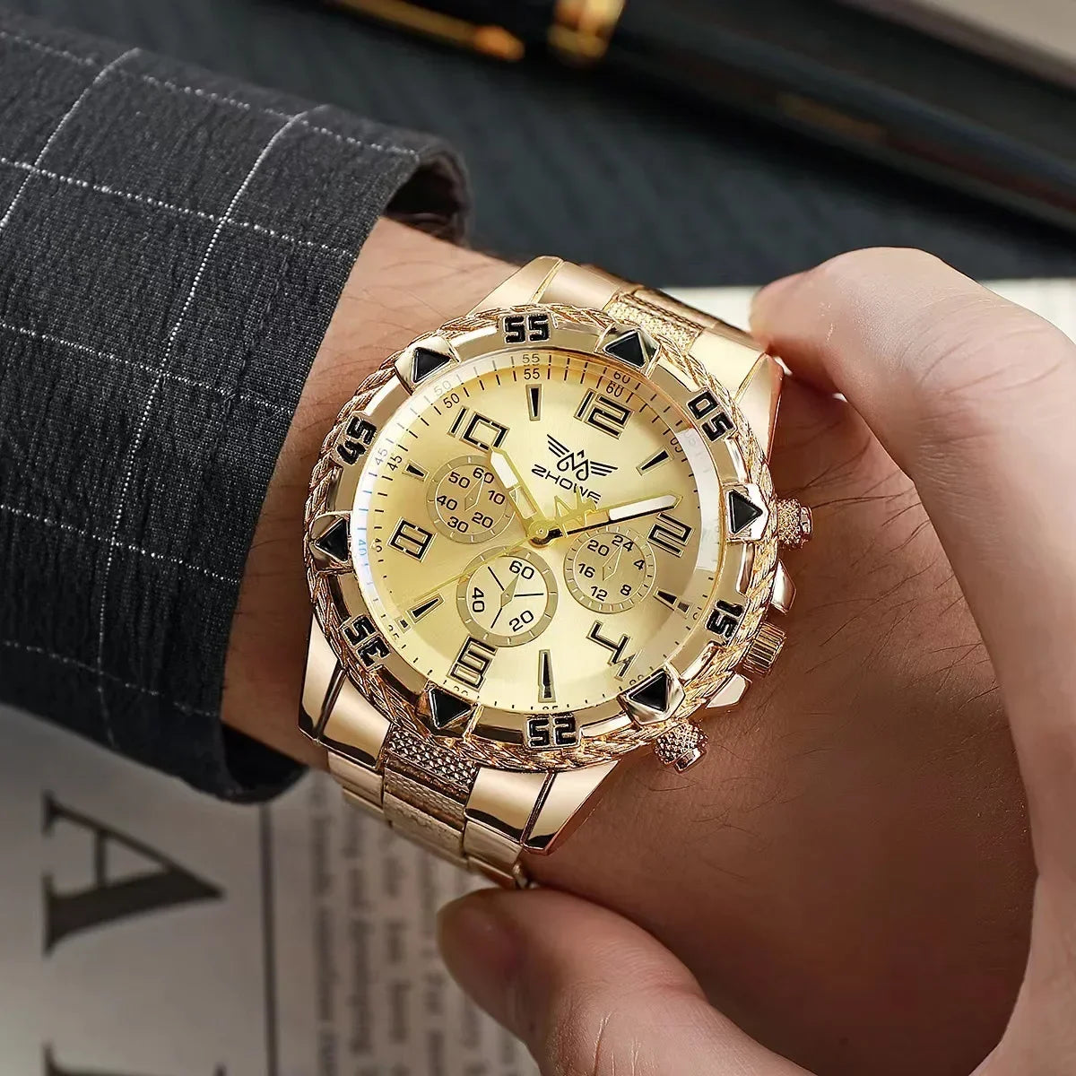 New Business Leisure Fashion Large Dial Alloy Steel Strip Blue Light Three Eye Men's Quartz Watch Qme