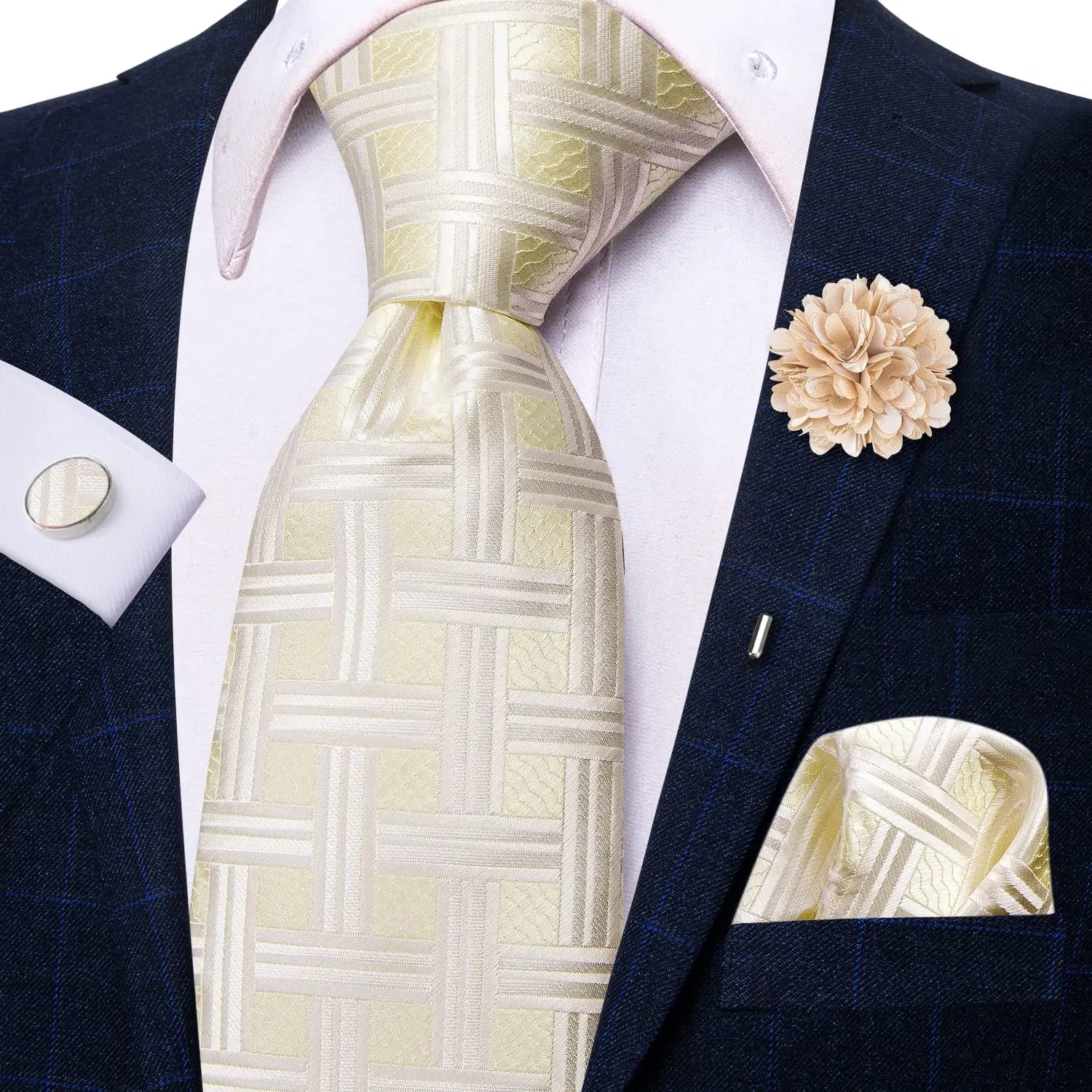 Striped Purple White Tie With Brooch Silk Elegent Necktie For Men Handky Cufflink Fashion Wedding Business Party Hi-Tie Designer Qme N-3781-XH-0053